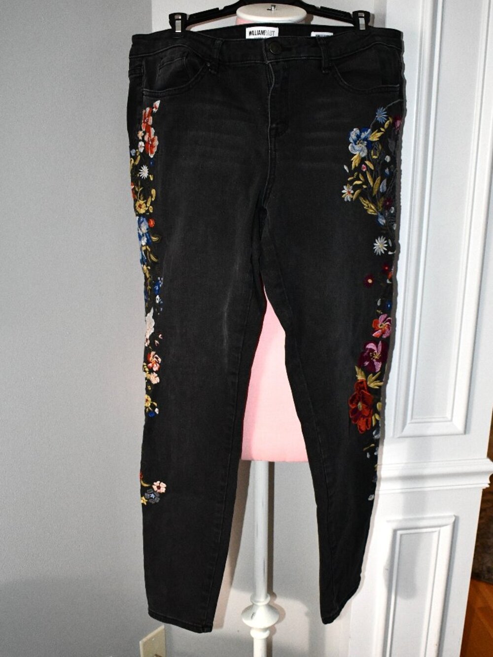 William Rast Skinny Jeans Womens Size 32 Black Floral Embroidered Justin Timberl